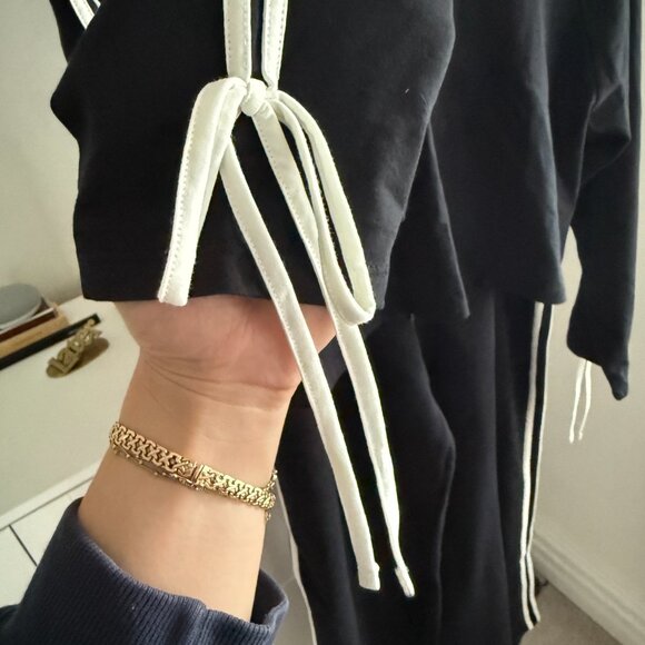 Oak + Fort Lounge Set - Pants and Long Sleeve Cropped Ahirt - Picture 3 of 8